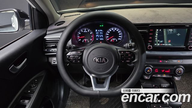 Kia Stonic 2018 — photo 13