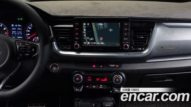 Kia Stonic 2018 — photo 14