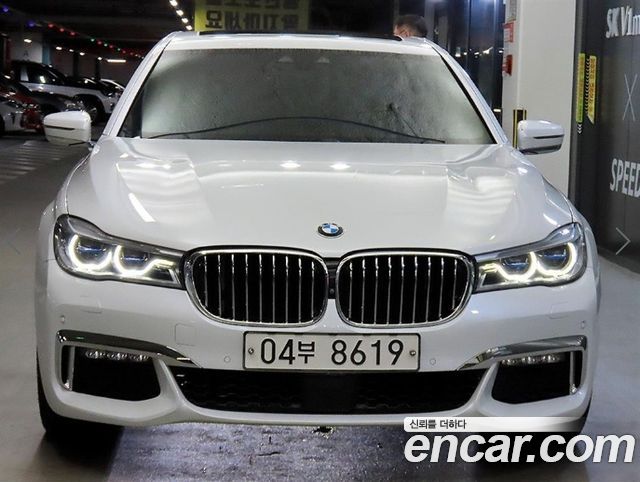 BMW 7-Series 2017 — photo 2