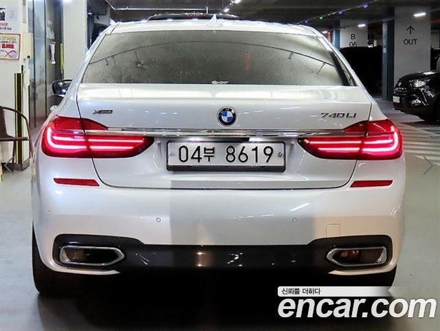 BMW 7-Series 2017 — photo 5