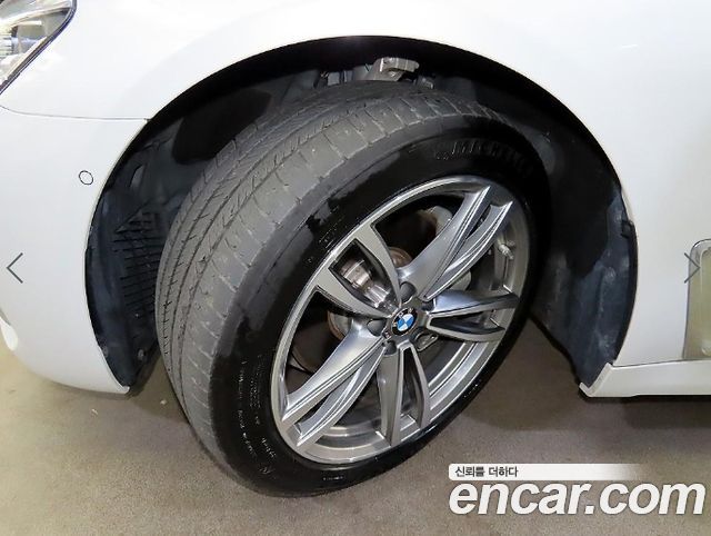 BMW 7-Series 2017 — photo 20
