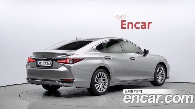 Lexus ES 2025 — photo 2