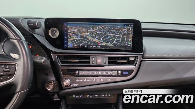 Lexus ES 2025 — photo 24