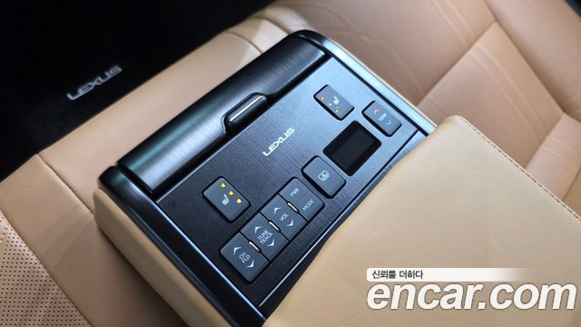 Lexus ES 2025 — photo 28