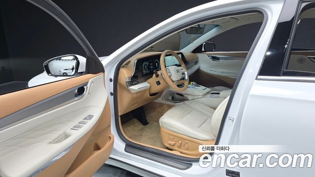Hyundai Grandeur 2023 — photo 13