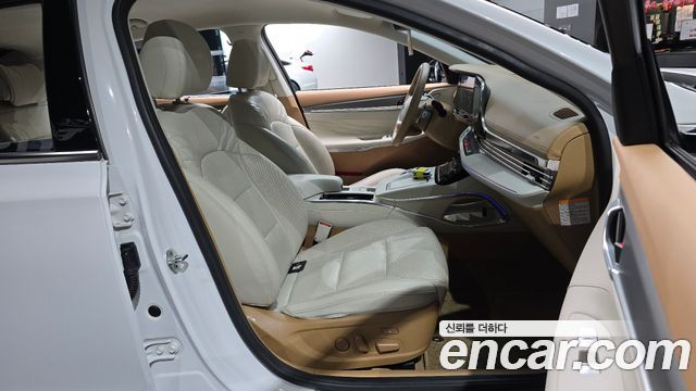 Hyundai Grandeur 2023 — photo 18