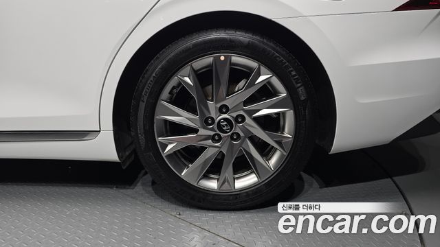 Hyundai Grandeur 2023 — photo 7