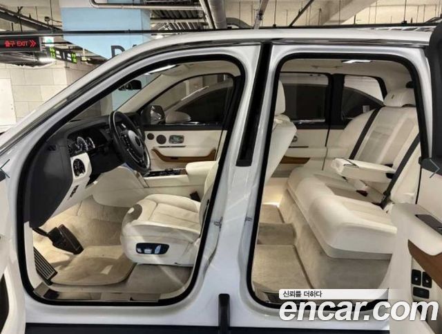 Rolls-Royce Cullinan 2022 — photo 6