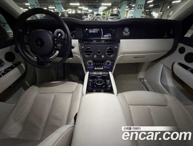 Rolls-Royce Cullinan 2022 — photo 9