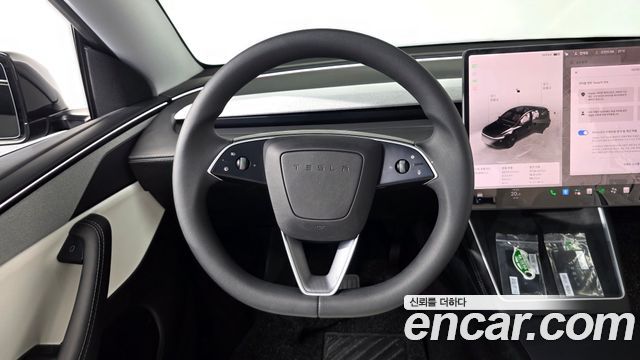 Tesla Model Y 2025 — photo 19