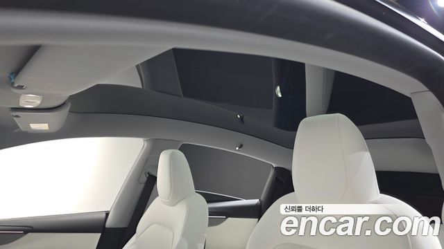 Tesla Model Y 2025 — photo 22