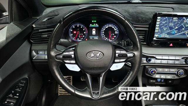 Hyundai Veloster 2019 — photo 20