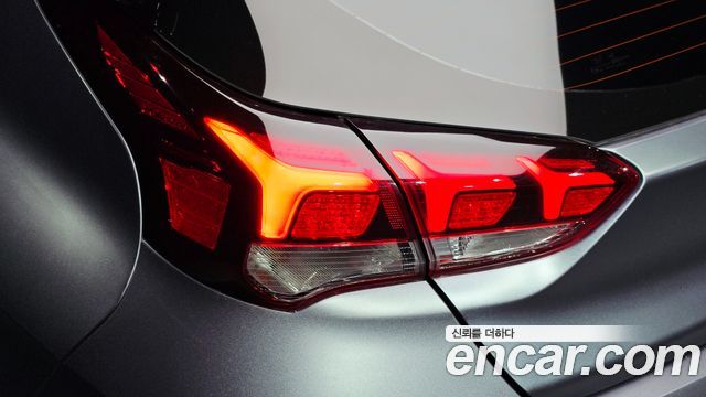 Hyundai Veloster 2019 — photo 9