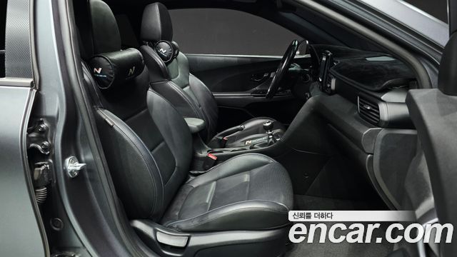 Hyundai Veloster 2019 — photo 16