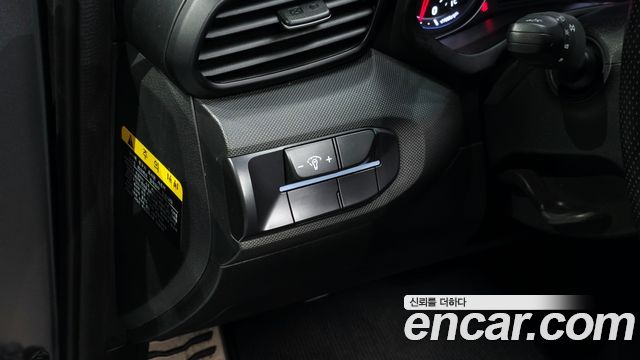 Hyundai Veloster 2019 — photo 27