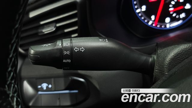 Hyundai Veloster 2019 — photo 28