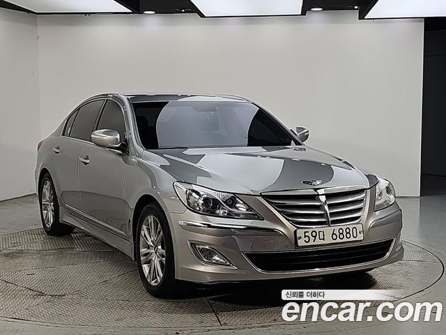Hyundai Genesis 2012 — photo 1