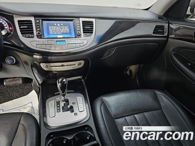 Hyundai Genesis 2012 — photo 8