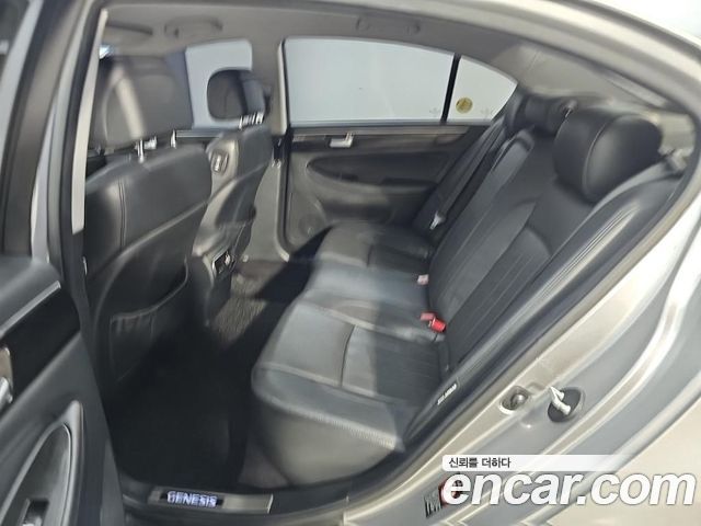 Hyundai Genesis 2012 — photo 13