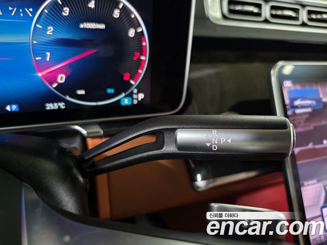 Mercedes-Benz S-Class 2022 — photo 8