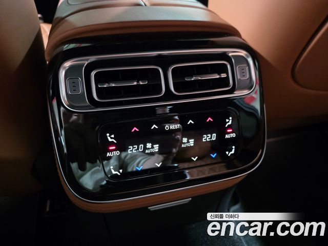 Mercedes-Benz S-Class 2022 — photo 17
