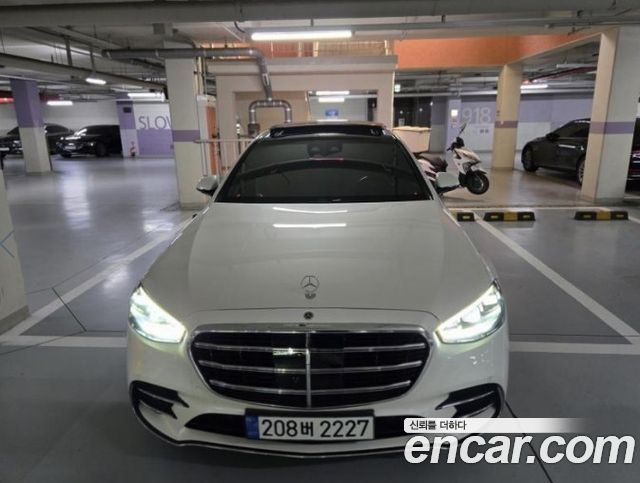 Mercedes-Benz S-Class 2022 — photo 1