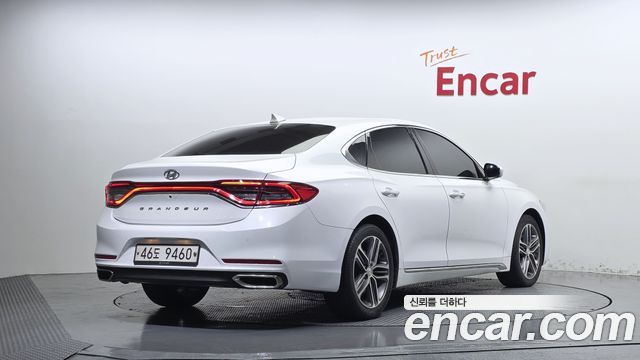 Hyundai Grandeur 2017 — photo 2
