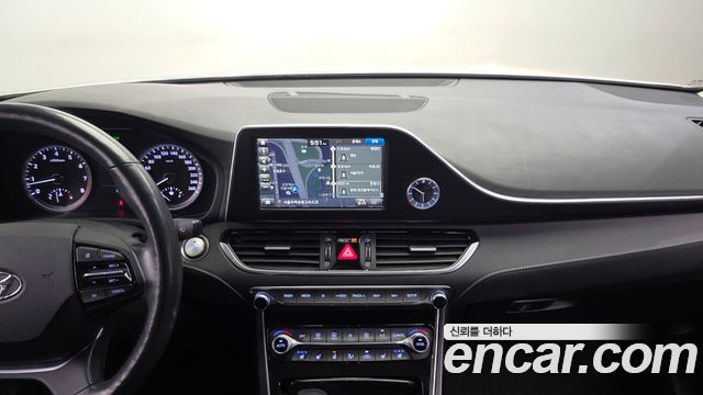 Hyundai Grandeur 2017 — photo 20
