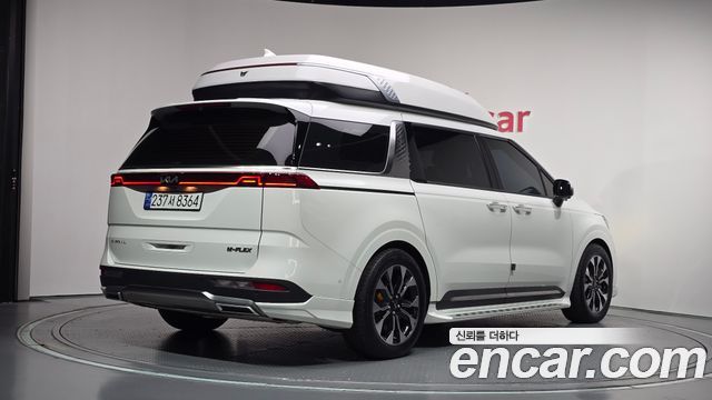 Kia Canival 2023 — photo 2