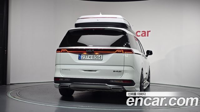 Kia Canival 2023 — photo 4