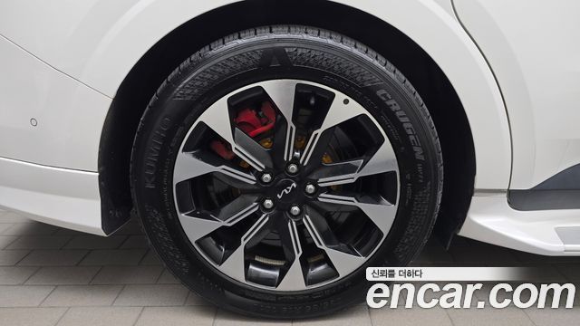 Kia Canival 2023 — photo 5