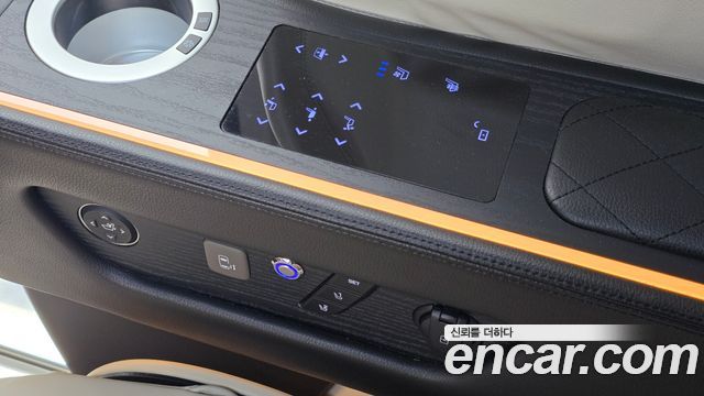 Kia Canival 2023 — photo 25