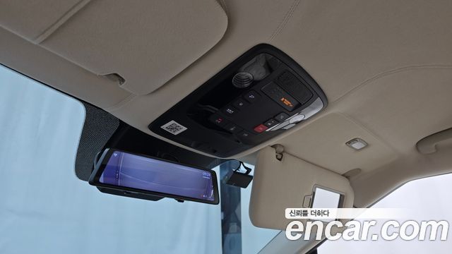 Kia Canival 2023 — photo 26