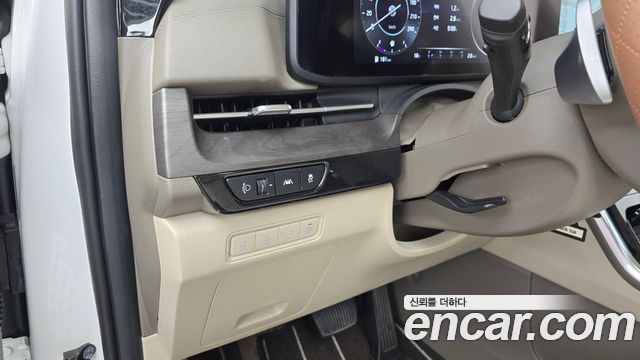 Kia Canival 2023 — photo 28