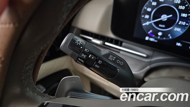 Kia Canival 2023 — photo 32