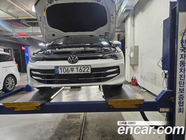 Volkswagen Golf 2026 — photo 1
