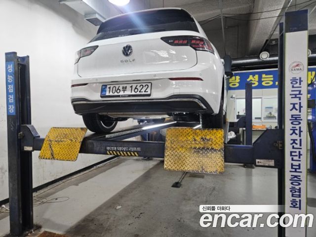 Volkswagen Golf 2026 — photo 2