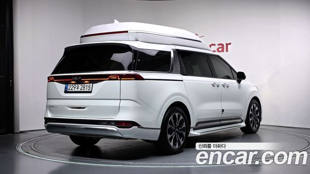 Kia Canival 2023 — photo 2