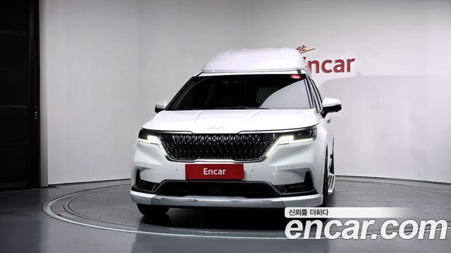 Kia Canival 2023 — photo 3