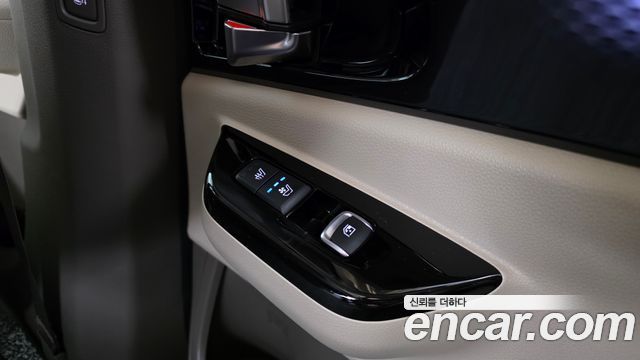 Kia Canival 2023 — photo 25