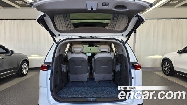 Kia Canival 2023 — photo 26