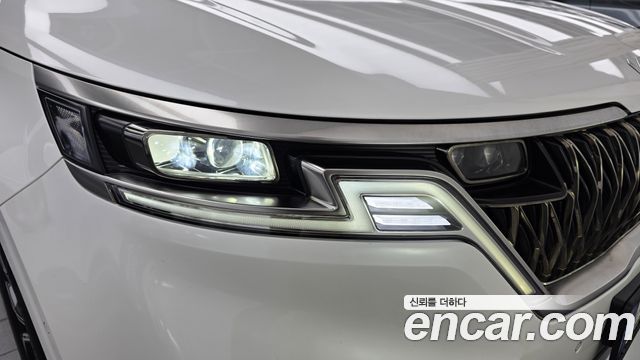 Kia Canival 2023 — photo 8