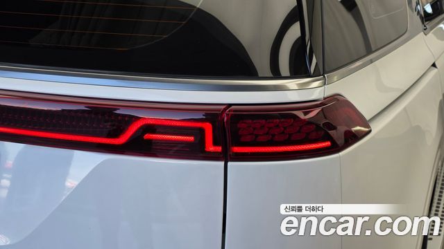 Kia Canival 2023 — photo 9