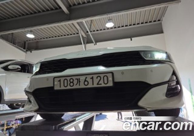 Kia K5 2023 — photo 1