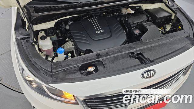 Kia Canival 2016 — photo 6