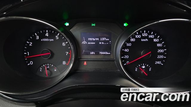 Kia Canival 2016 — photo 11