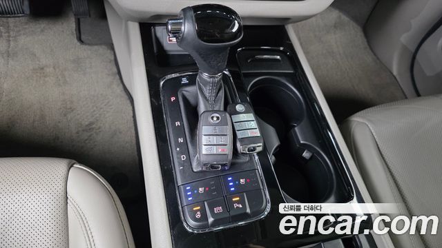 Kia Canival 2016 — photo 12
