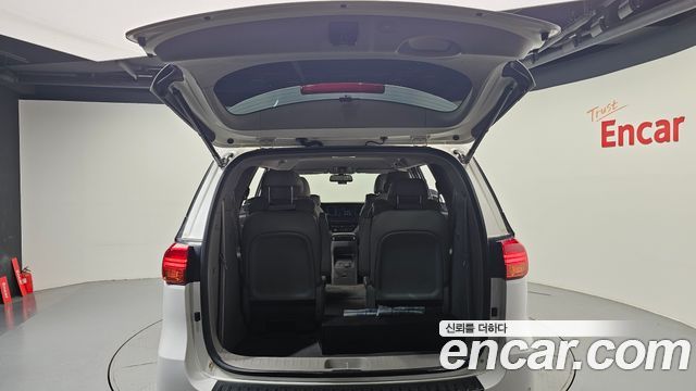 Kia Canival 2016 — photo 26