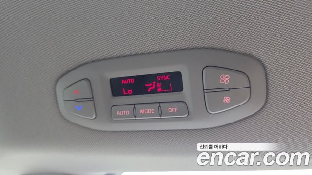 Kia Canival 2016 — photo 27