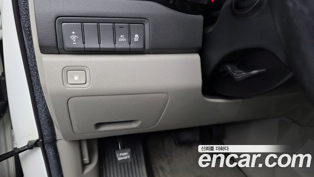 Kia Canival 2016 — photo 30